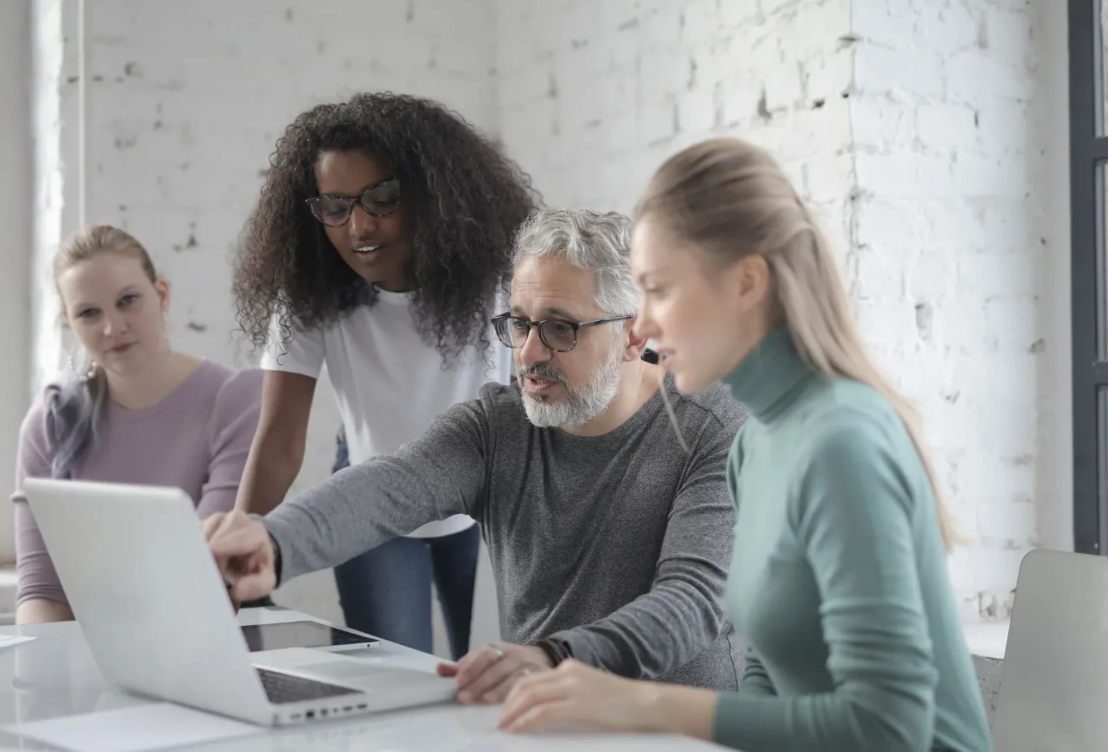 Где брать B2B-клиентов IT-компании: каналы, которые реально работают